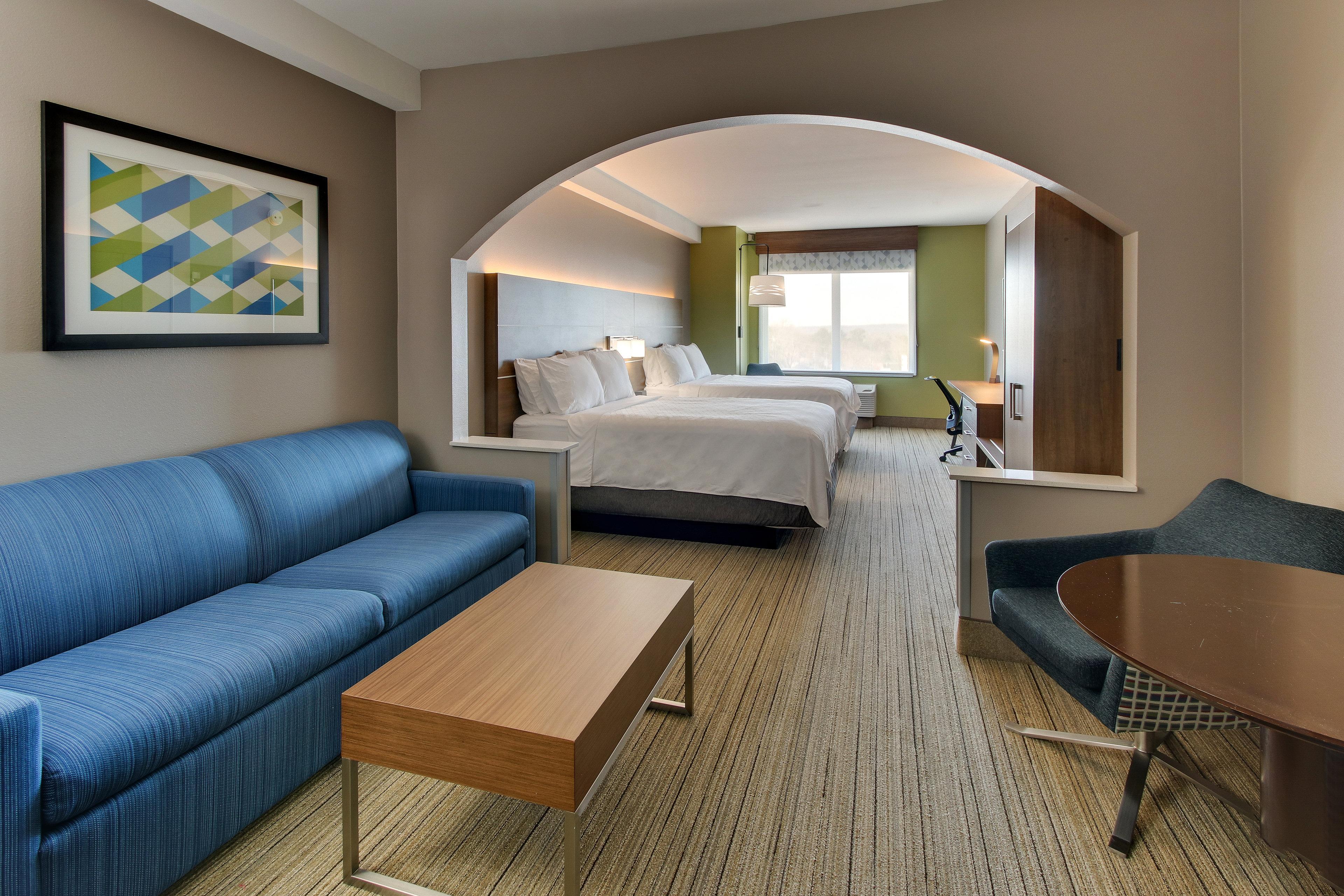 Holiday Inn Express Hotel & Suites Columbus-Fort Benning By Ihg Exterior photo